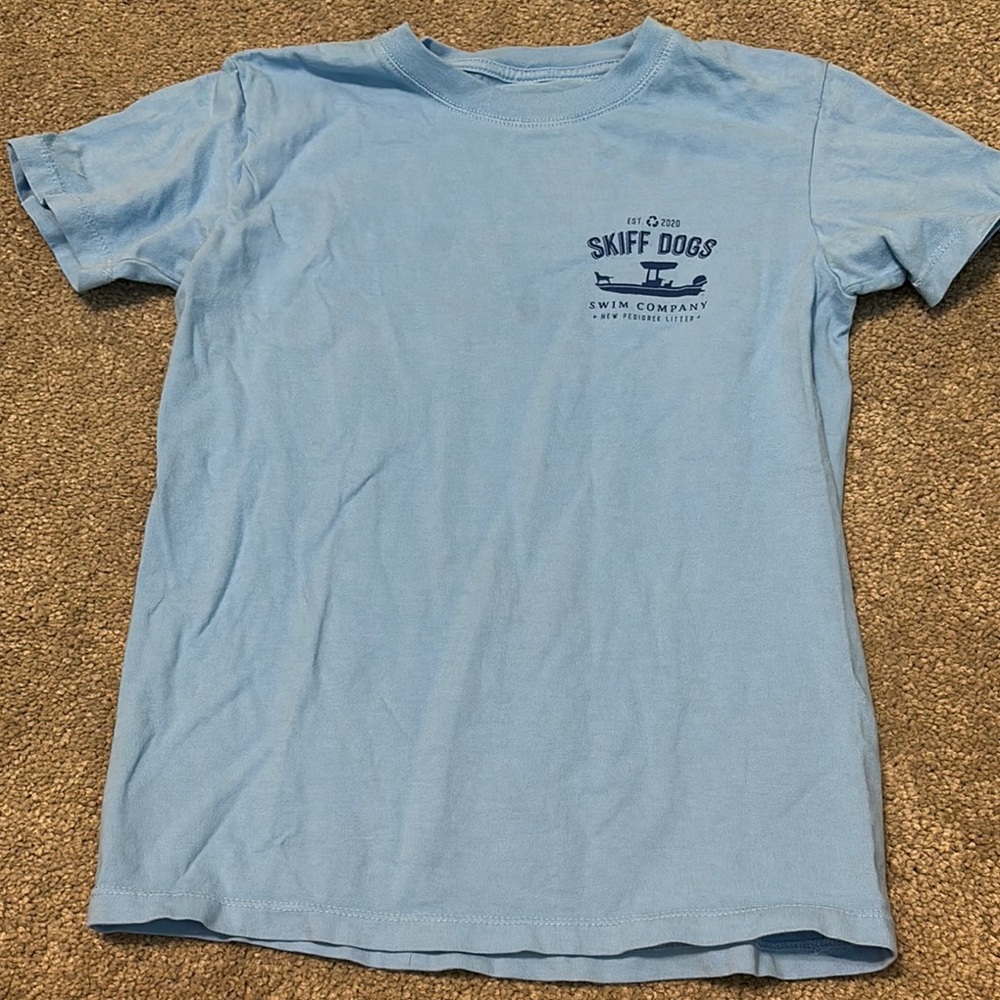 Skiff Dogs Tee